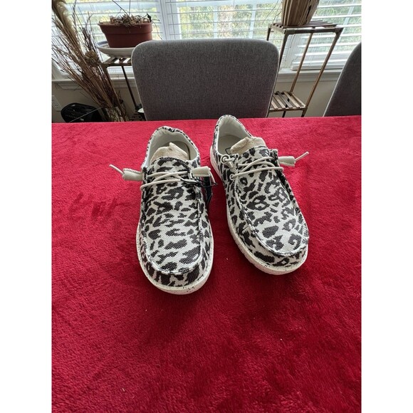 Hey Dude Wendy Cheetah Grey Slip On Shoes 40052-1GL Women's 6 - Picture 1 of 9